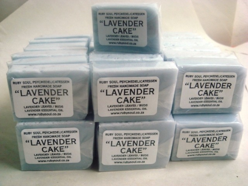 LAVENDER CAKE MILKY MINI SOAP 28-30g (batch of 60)