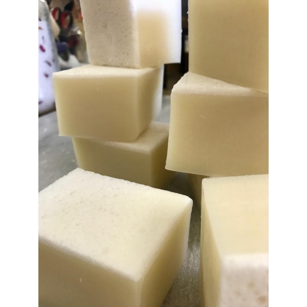 OLIVE OIL WITH LEMON & BLACK PEPPER ESSENTIAL OILS SOAP
