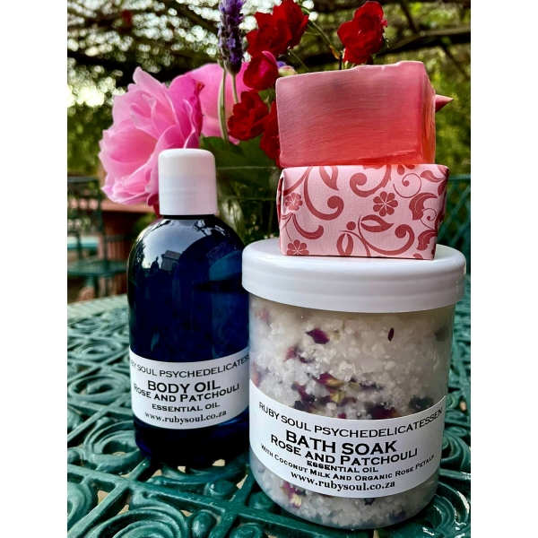 #2 BUNDLE OF BATH AND BODY PRODUCTS - rose and patchouli bath soak, rose and patchouli body oil, 100g rosie rose soap,100g romany rose soap - save R50